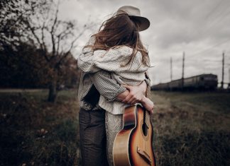 18 semne ca iubitului tau ii este dor de tine