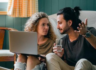 Cum sa stii daca prietena ta te insala?